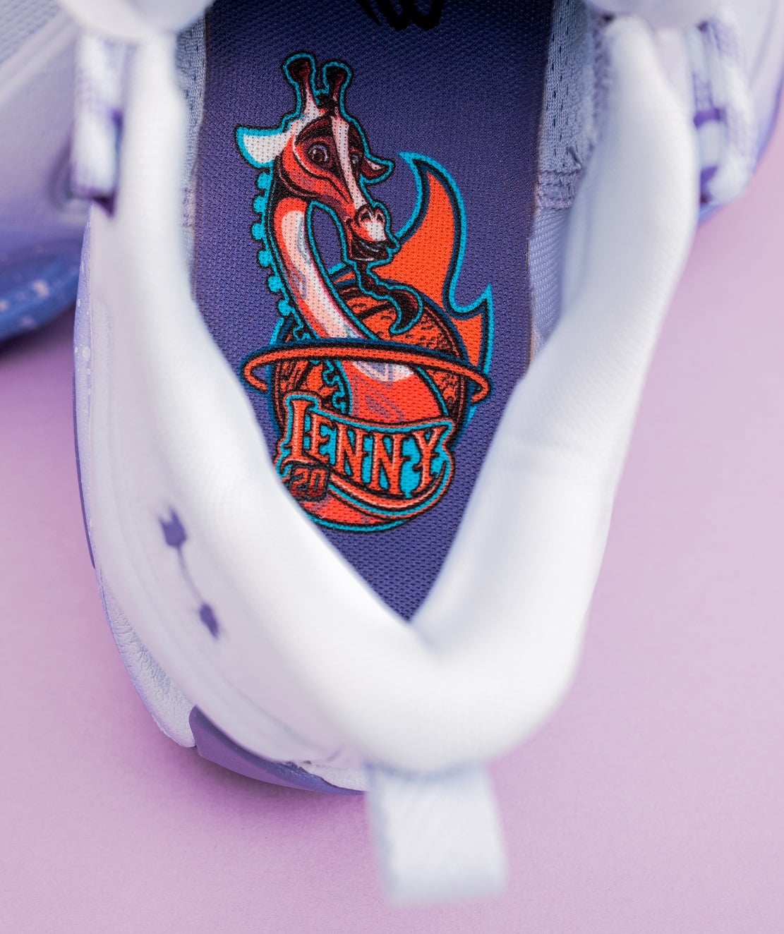 UA Curry 13 正式發表「完整亮點」介紹！融入動畫《山羊巔峰》元素、4 款配色搶先看！