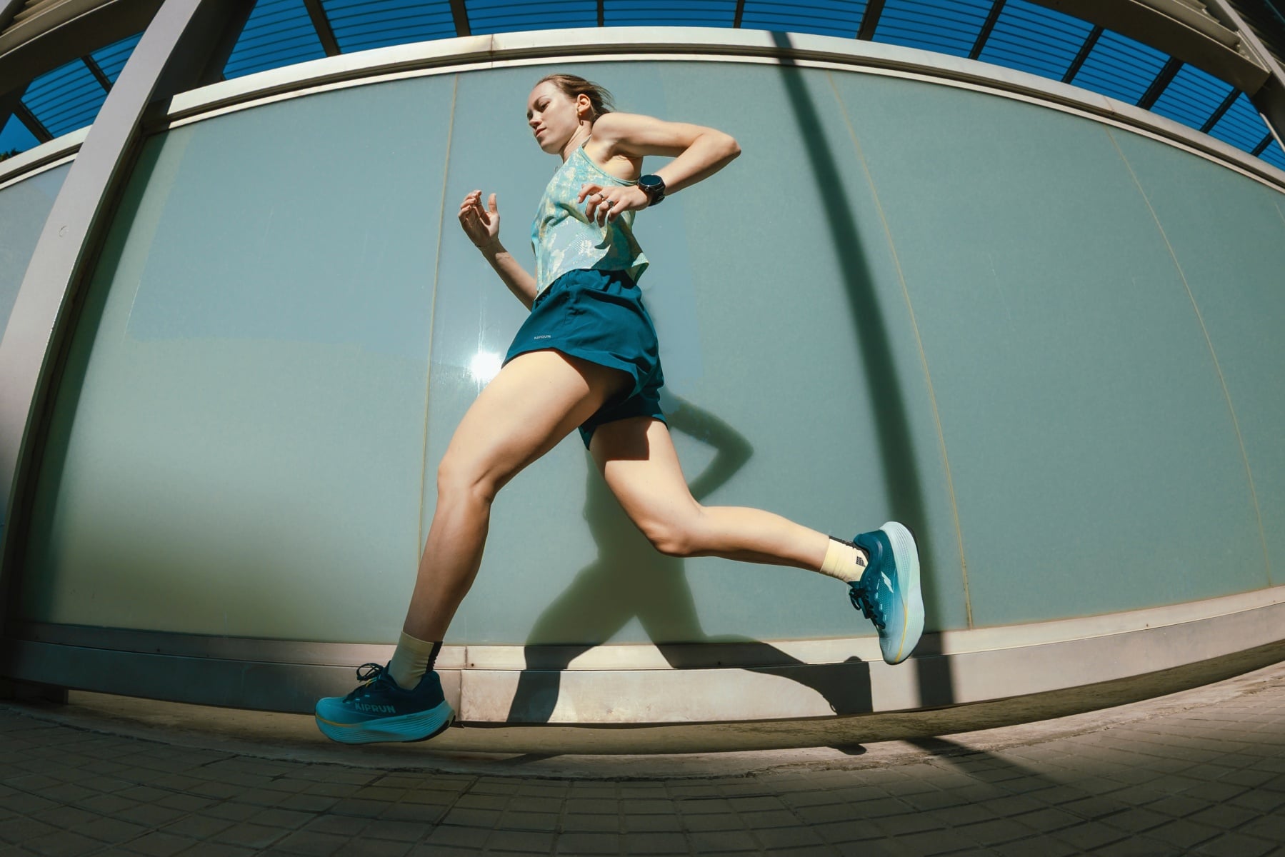 迪卡儂 50 週年跑鞋品牌 KIPRUN 打造完整跑鞋系統！從訓練、競速到日常穿搭全面到位！