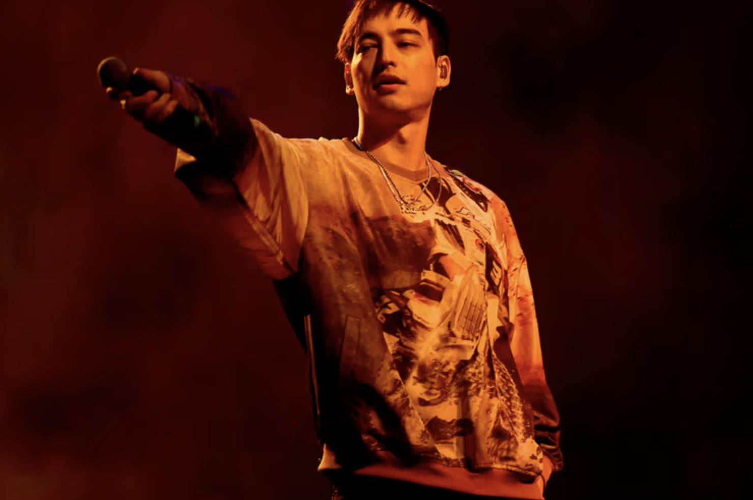 Joji 消失 3 年後回歸！從哈林搖始祖到推出最新專輯《PISS IN THE WIND》，帶你完整認識這位鬼才！