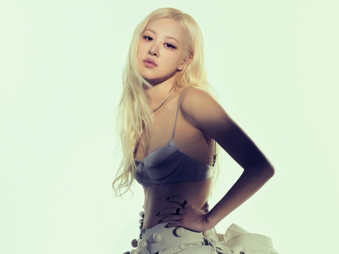 BLACKPINK 最新專輯及釋出全新海報！成員前衛造型曝光引爆期待！