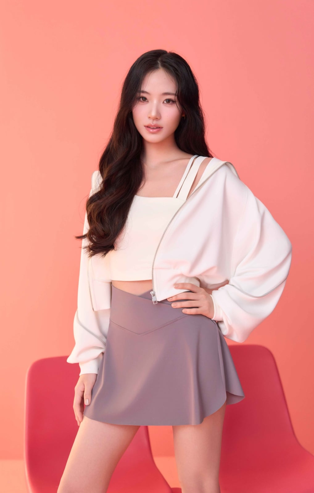 Lily 許韶恩穿 Triumph Athleisure Bratop 單肩塑型背心情人節約會穿搭