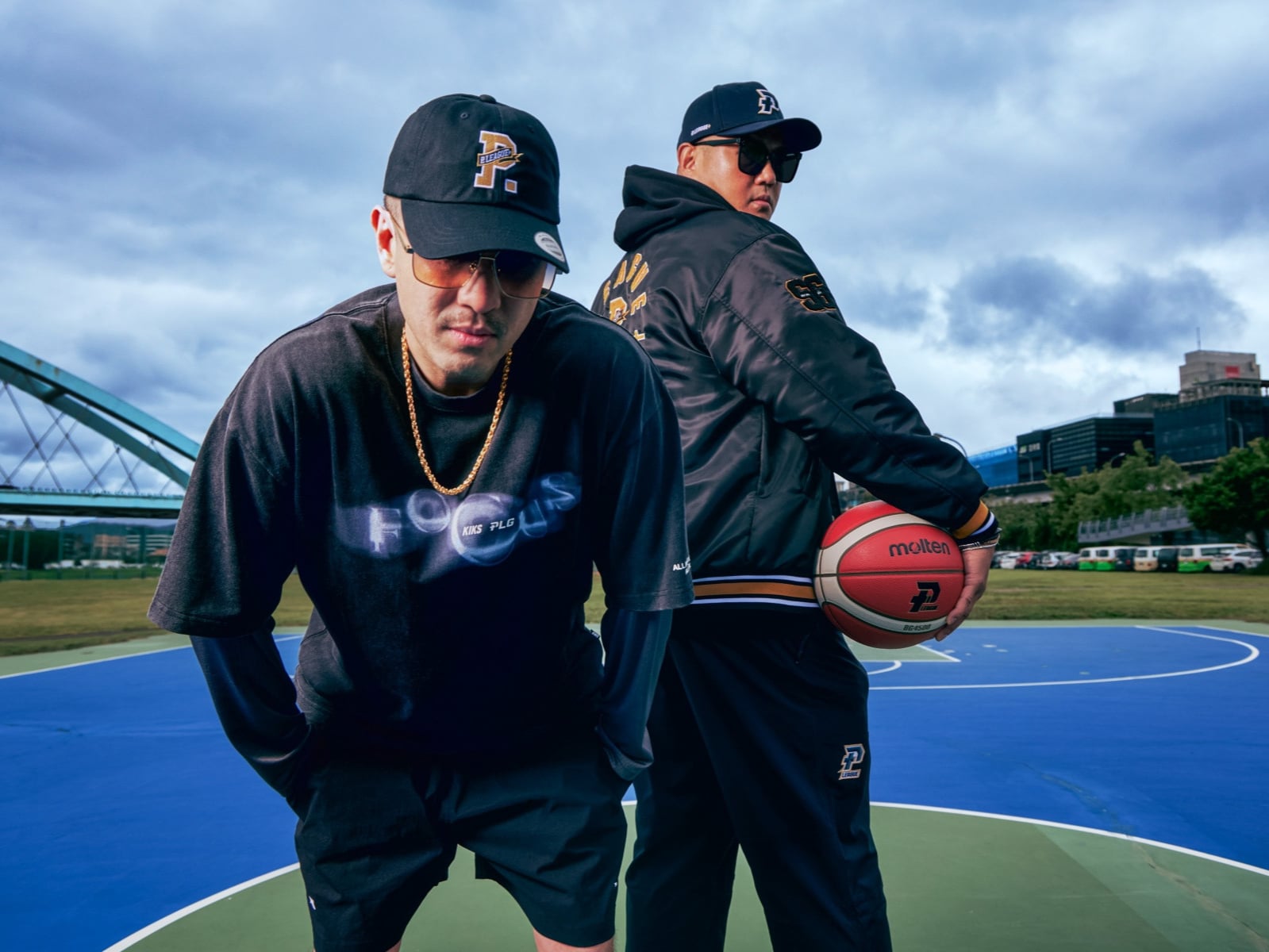 KIKS x PLG 全新聯名完整公開！超帥棒球外套必收、陳建州攜手唐志中搶先演繹！