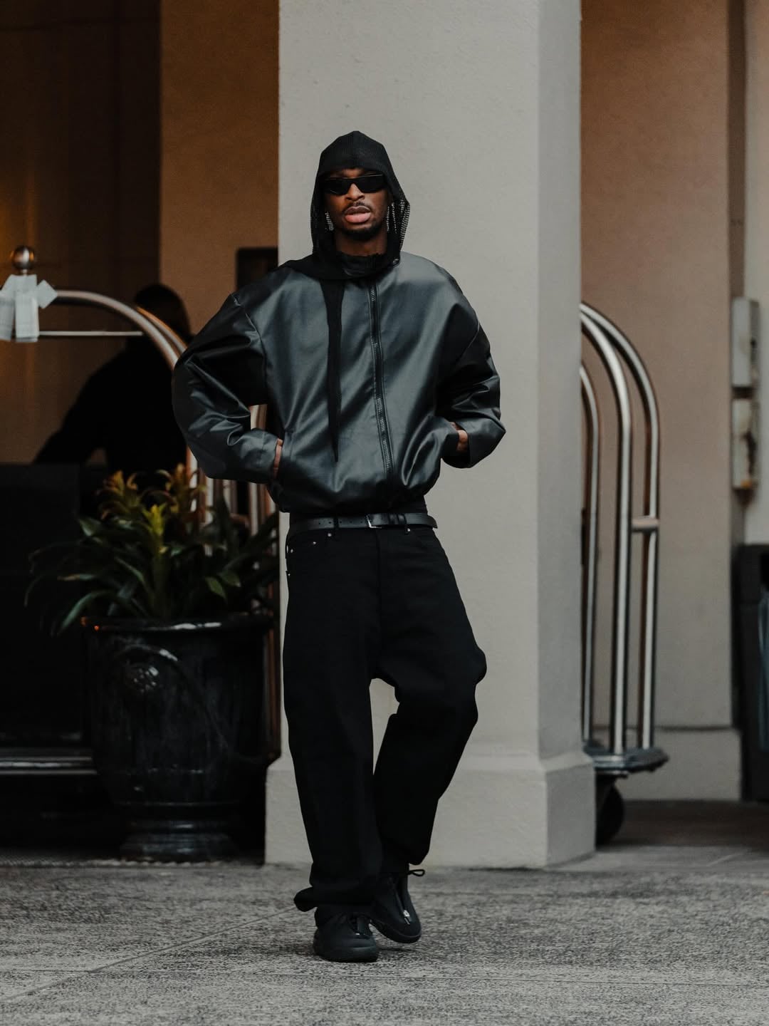 Shai Gilgeous-Alexander 8 套私服穿搭解析！SGA 造型和品味也是 MVP 等級