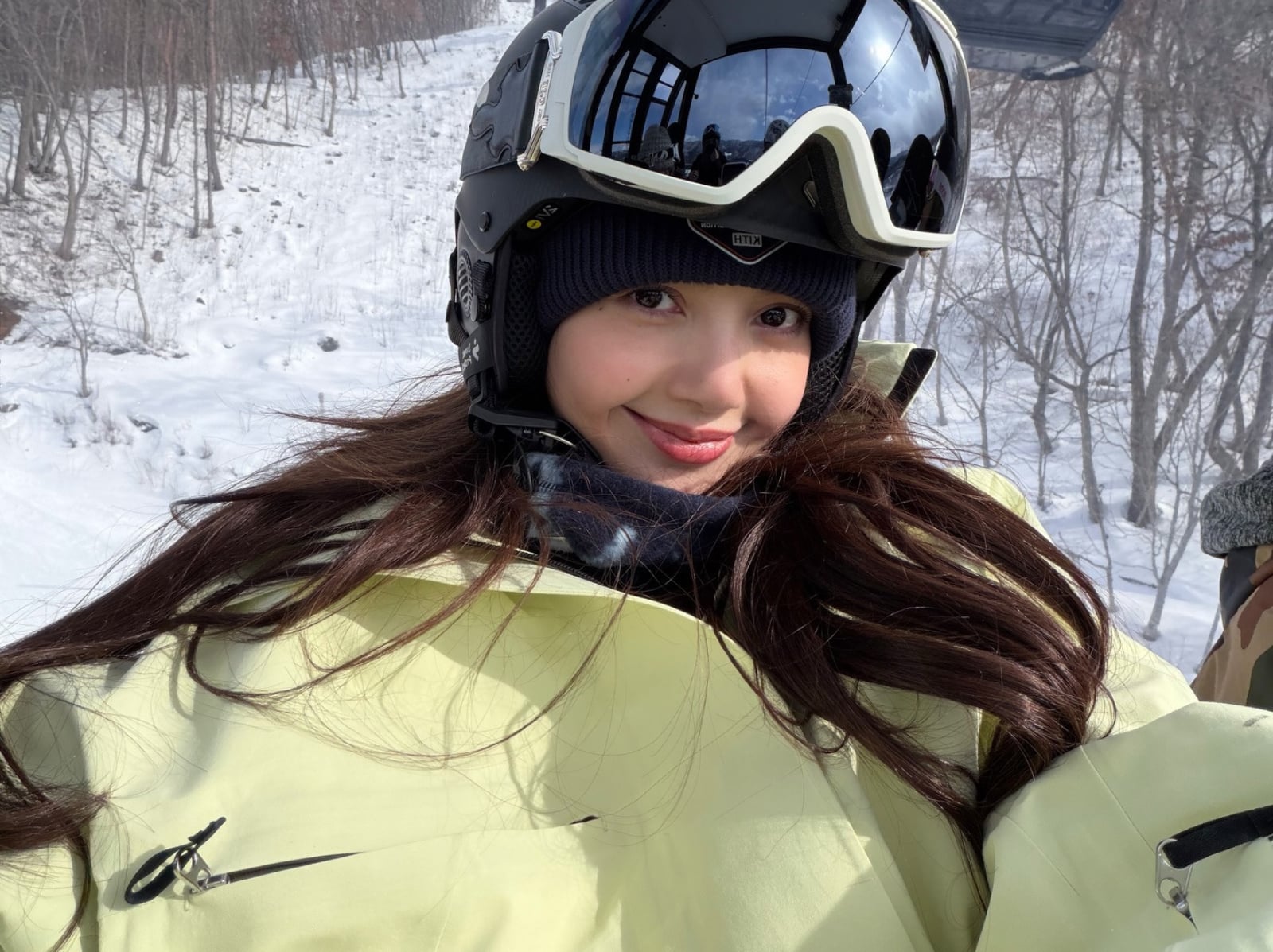 BLACKPINK Lisa 身高 167 示範 Nike x JACQUEMUS 聯名雪衣穿搭！網喊：「購物清單又＋1！」