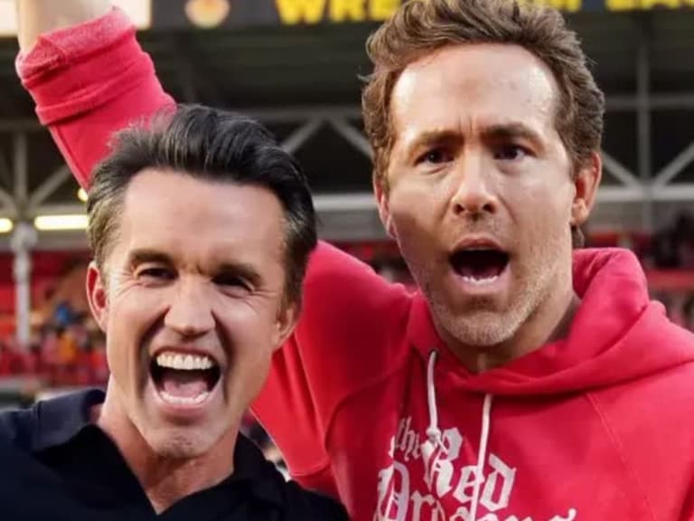 萊恩雷諾斯 Ryan Reynolds 收購威爾斯足球隊滿 5 年!親曝與搭檔並肩作戰心路歷程!