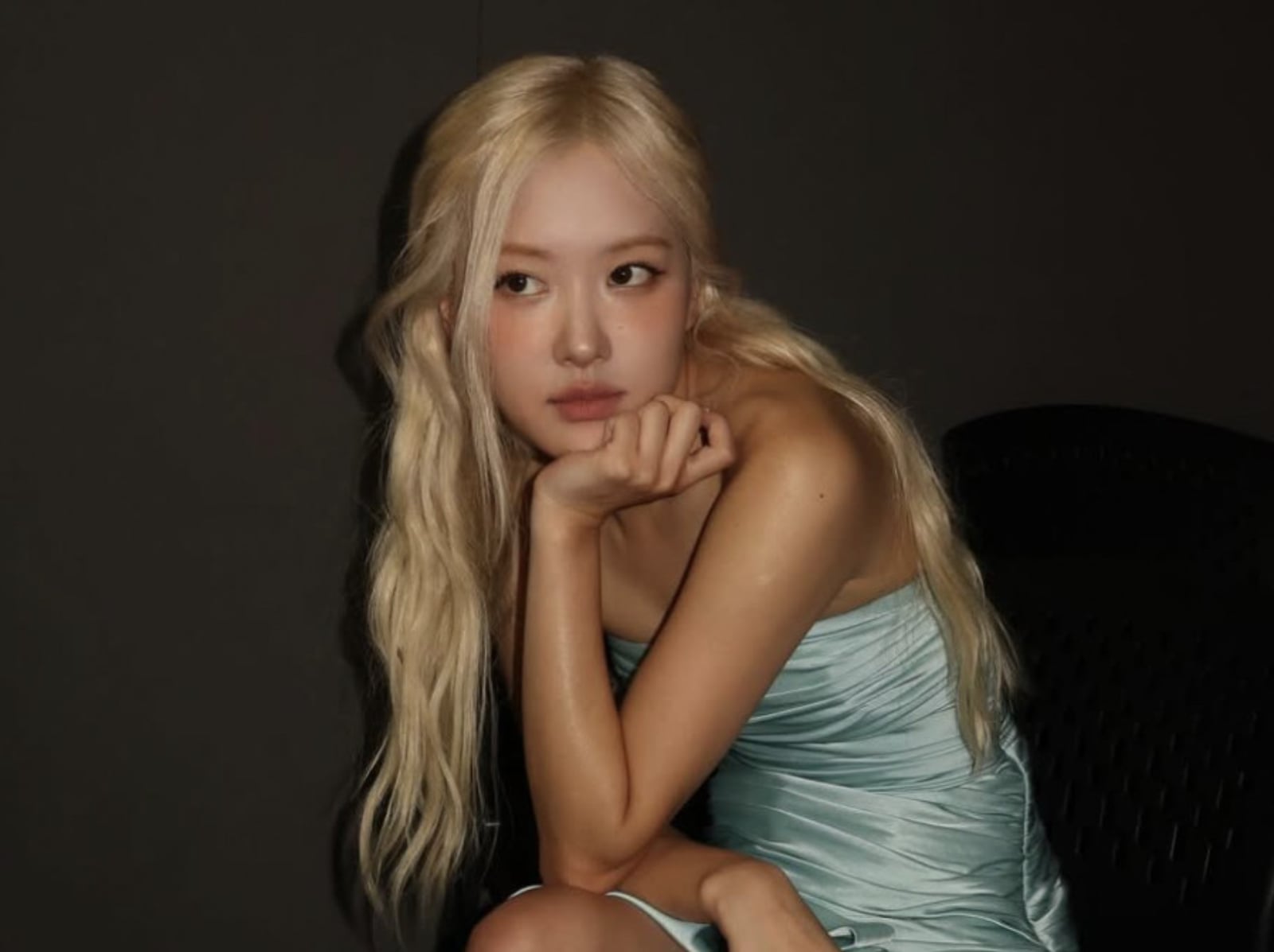 BLACKPINK Rosé 身高 168 公分、出道前合作 GD 、人間 YSL、染金髮原因⋯10 件事快認識！