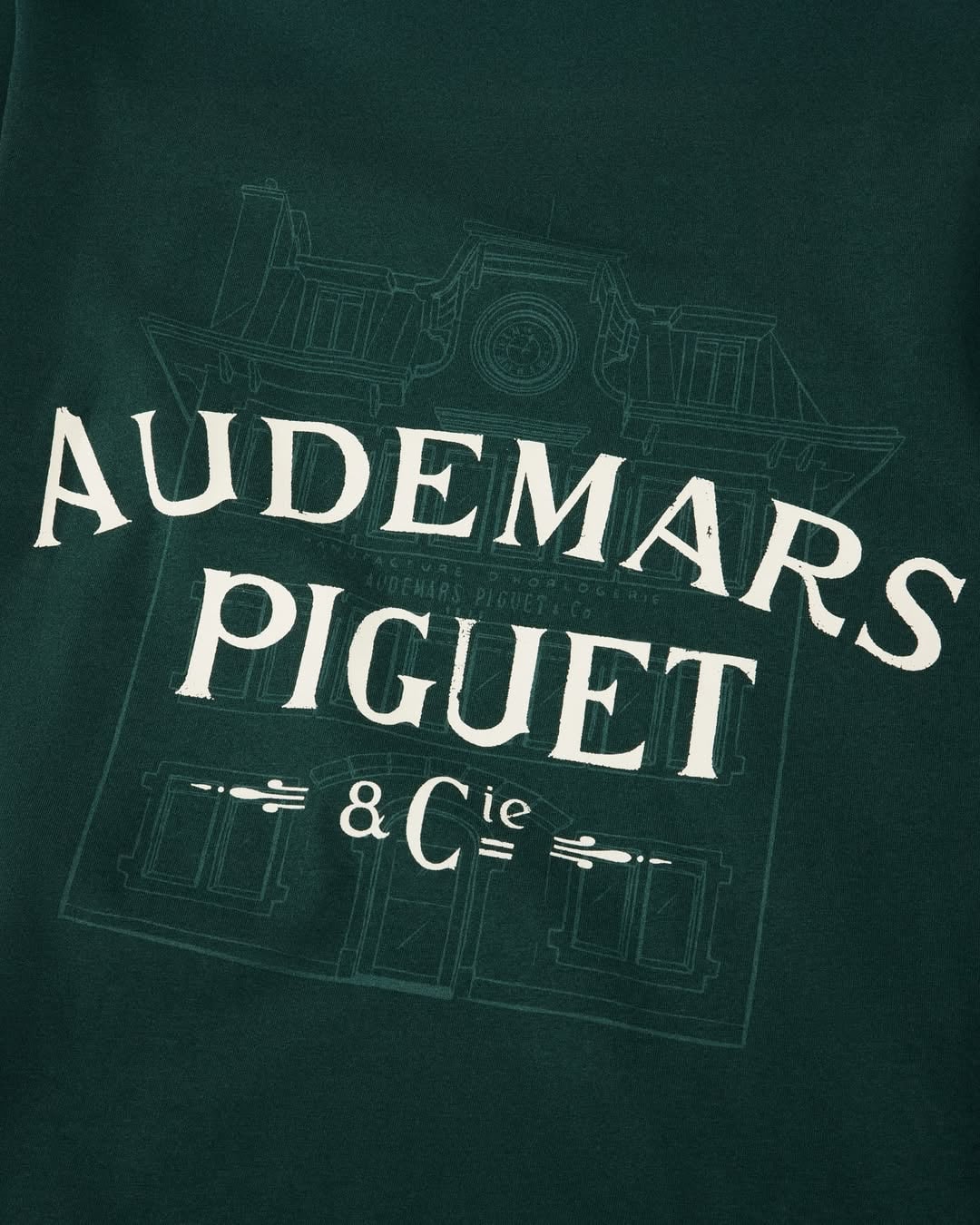 愛彼 Audemars Piguet 推出 150 週年紀念服飾！打造專門提供給 VIP 重要貴賓的「限定贈禮系列」