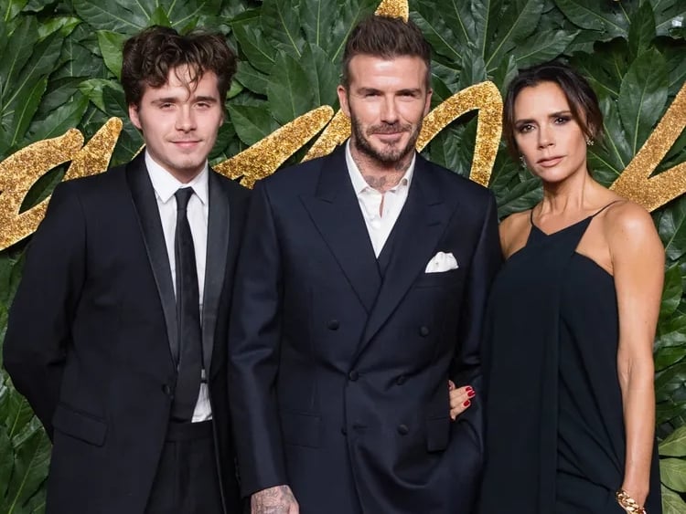 布魯克林 Brooklyn Beckham 和老婆傳計畫領養孩子！知情人士曝：「貝克漢、維多利亞無法參與很心痛！」