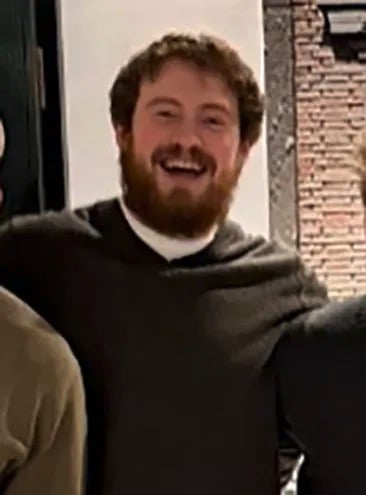 《戀愛修課》基特康納 Kit Connor 身高 185 現況曝光！頂蓄鬍造型引粉驚：「認不出來！」