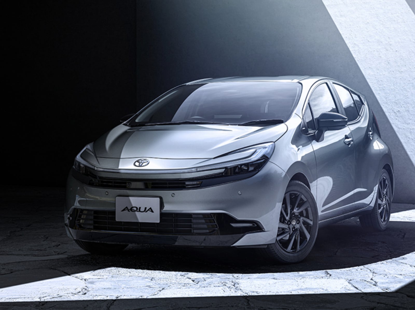 Toyota Aqua Raffine 版本曝光！3 大升級亮點一次看！