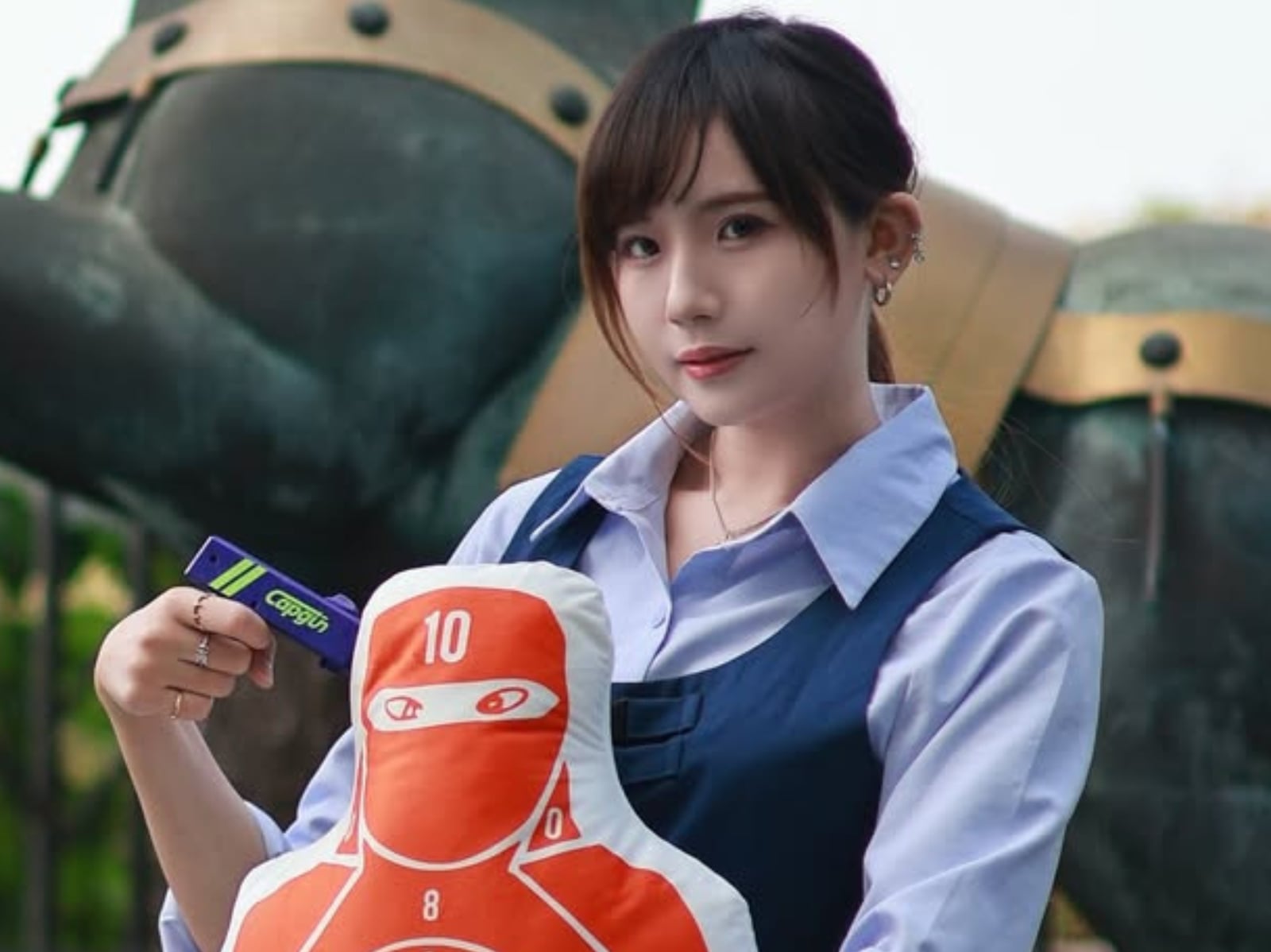 高雄小港分局宣導網戀詐騙爆紅！甜美女警「安潔林」真實身分竟是社工師！【野生抓正妹】