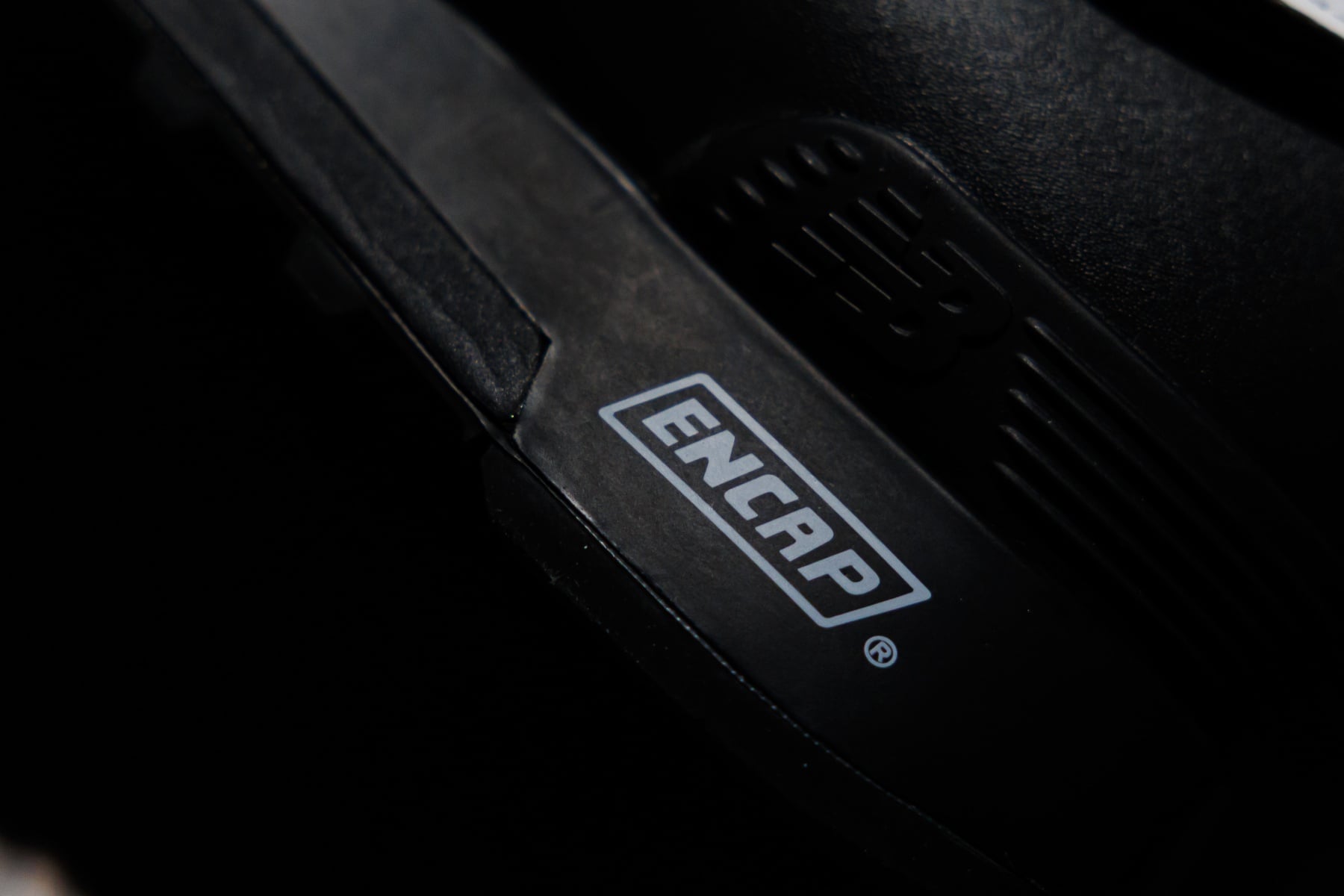 WTAPS x New Balance 1300CL 台灣發售情報公開！2026 必搶人氣聯名再一發！