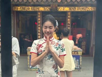 YTR 家寧 IG 曬新年旗袍美照，網酸：「欠錢也要過年？」