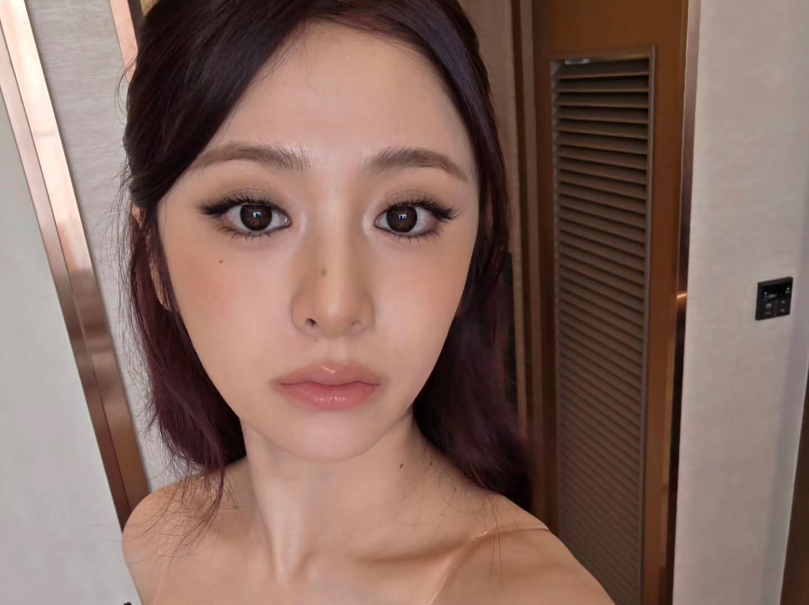 LE SSERAFIM 許允真唱功遭慘批！與 NMIXX Lily 一比較粉絲全崩潰！