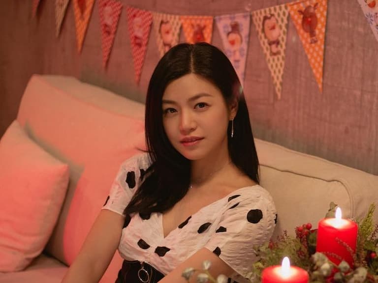 陳妍希 IG 曝素顏回台灣過年美照！42 歲依舊少女引網驚：「根本女高中生！」