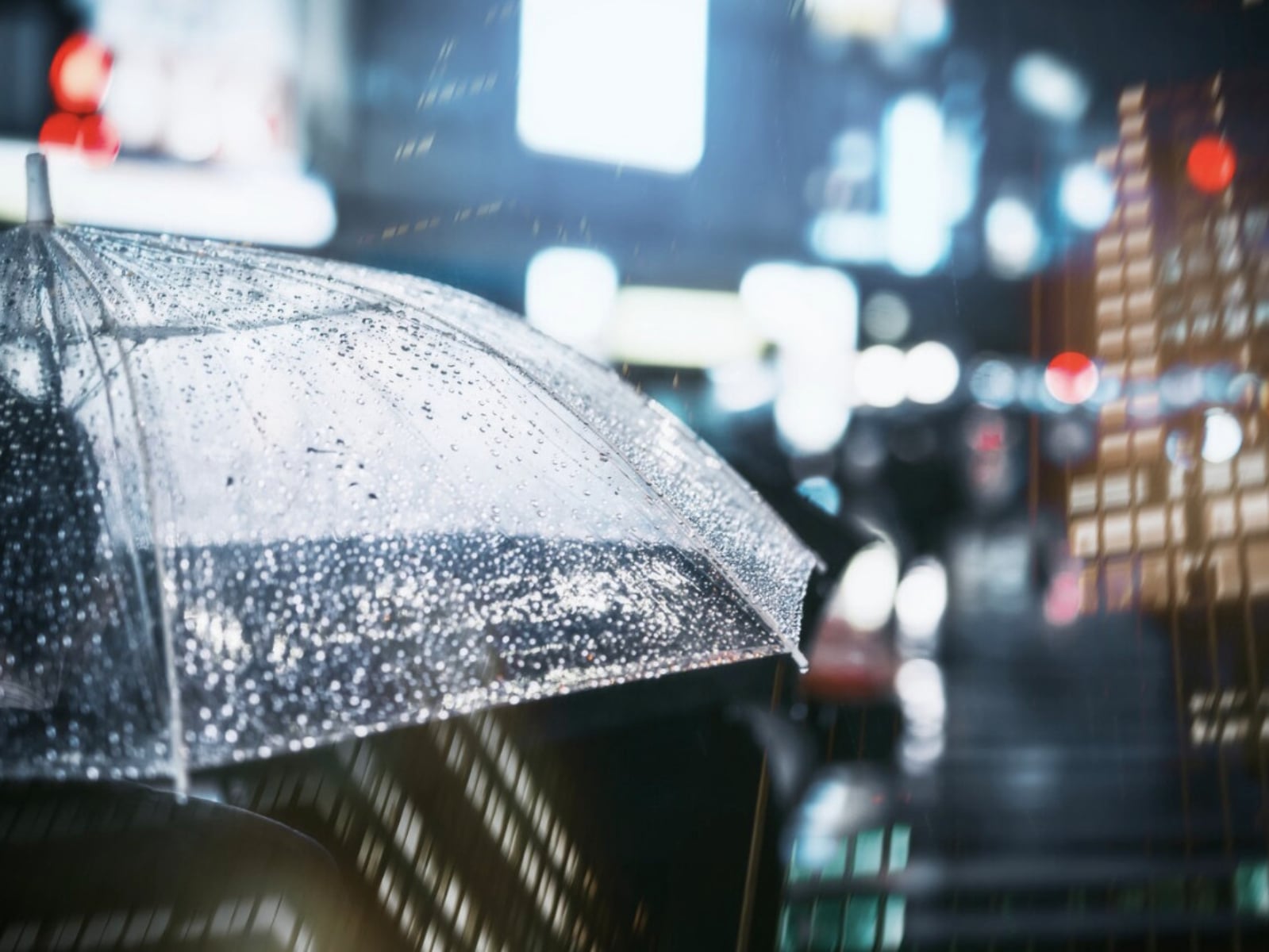 228 連假天氣大變臉！2 波鋒面接力襲台最濕冷時間曝光！