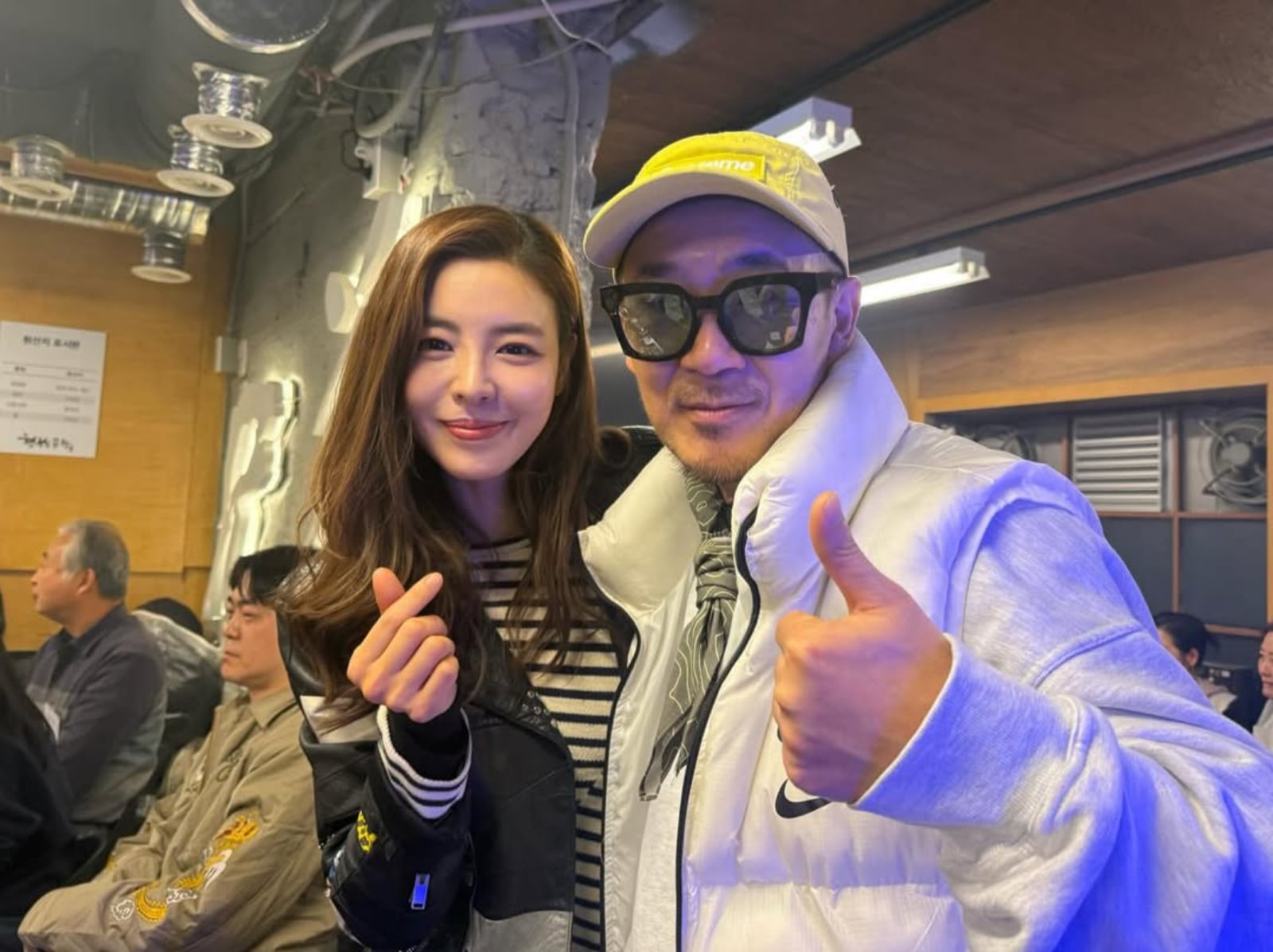 金奎吏粉絲見面會惹出大麻煩！李漢爾烤腸店慘遭稽查曝光！