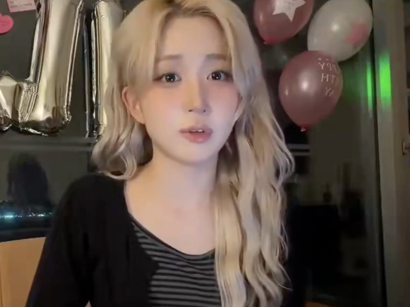 NMIXX 海嫄直播遭私生飯騷擾！雷射筆狂掃樓層嚇壞緊急關播！