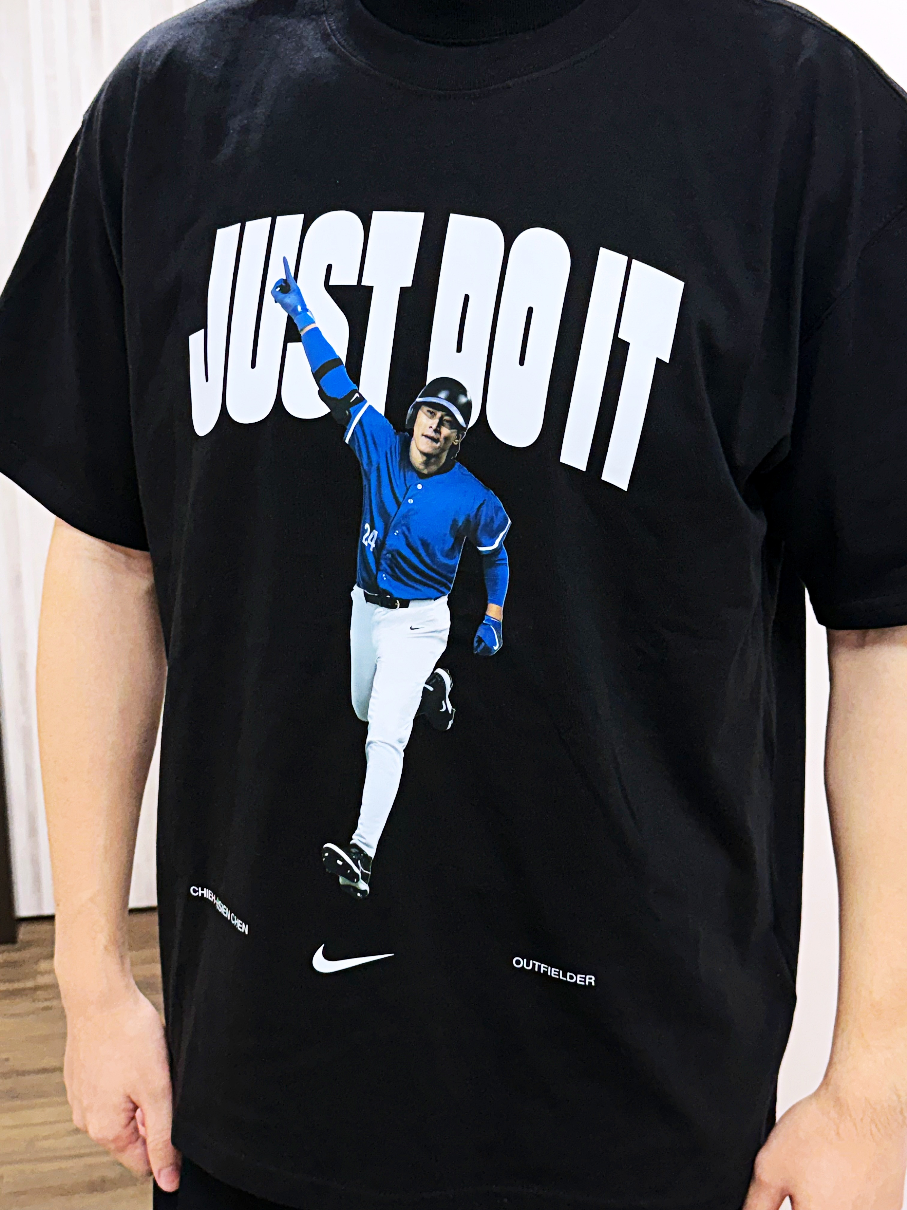 Nike 推出「Just Do It 榮耀應援 Tee」力挺中華隊！加碼限量球員卡、完整開箱介紹一次看！