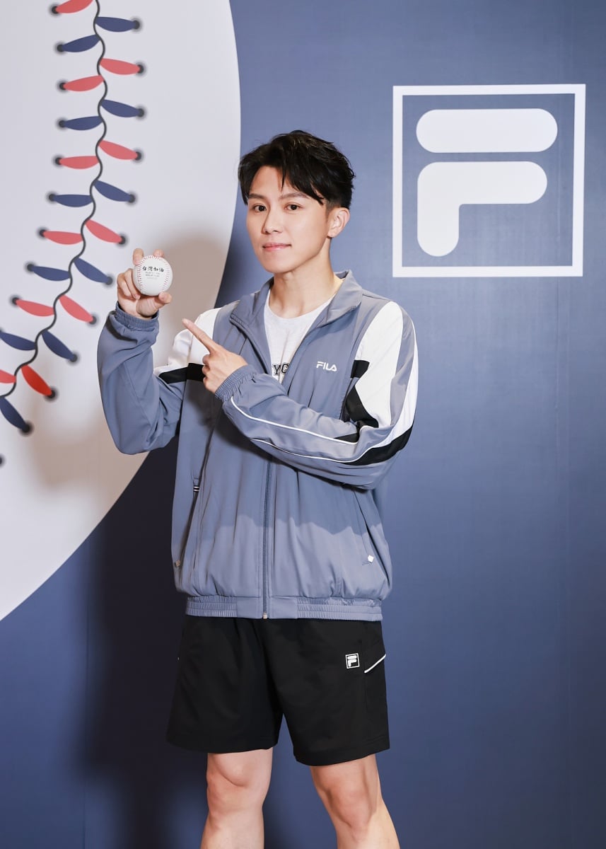 FILA 攜手應援團長前進東京挺台灣！RINA、沐妍心中「三大應援神器」公開！