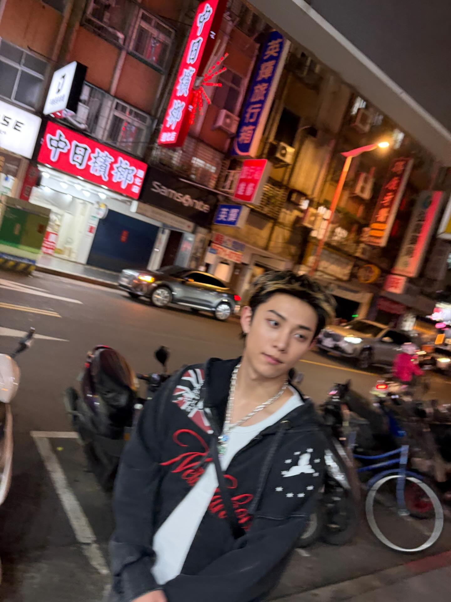 LNGSHOT 來台行程引熱議！成員 Ryul 愛上「瑞穗巧克力牛奶」，粉絲讚：「金栗懂喝！」