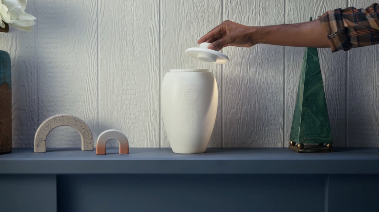 Spotify 推出骨灰罈藍牙喇叭！為你的來世準備「永恆歌單」，還能降低鬧鬼機率？