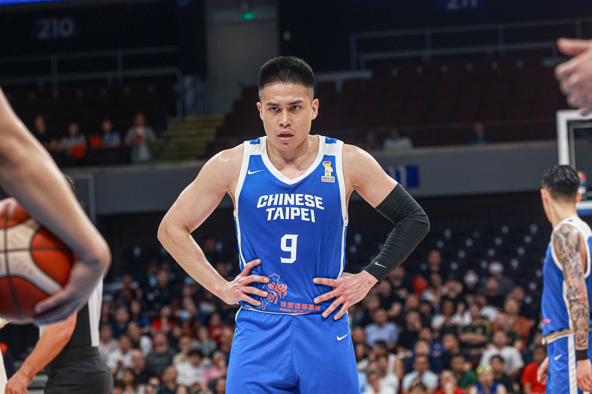 世界盃資格賽／中華男籃末節遭中國逆轉吞敗！陳盈駿、林庭謙合攻 48 分功虧一簣！