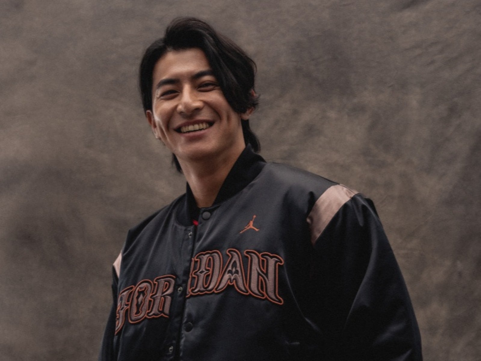 陳傑憲成為 Jordan Brand 最新代言人！打造專屬 Jordan 藍白紅釘鞋致敬台灣隊長身份！