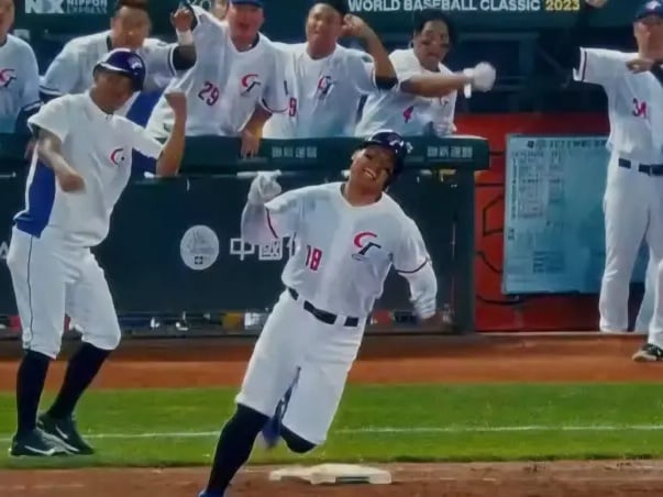 日本 Netflix 曝世界棒球經典賽預告片！張育成全壘打、台灣啦啦隊 3 女神全入鏡！