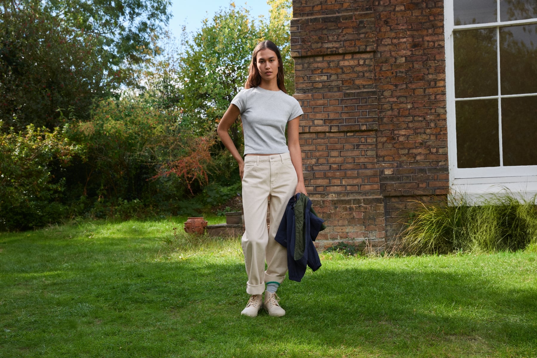 UNIQLO × JW ANDERSON 2026 春夏系列開賣！英式學院風配鮮活色彩⋯必買單品總整理！