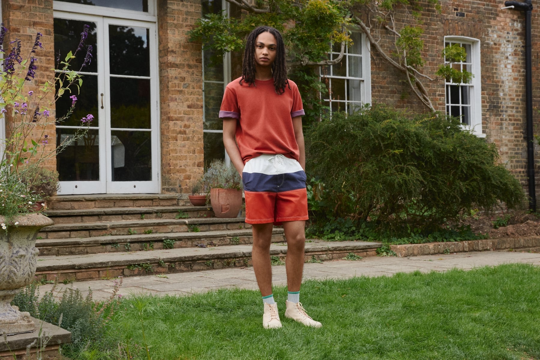 UNIQLO × JW ANDERSON 2026 春夏系列開賣！英式學院風配鮮活色彩⋯必買單品總整理！