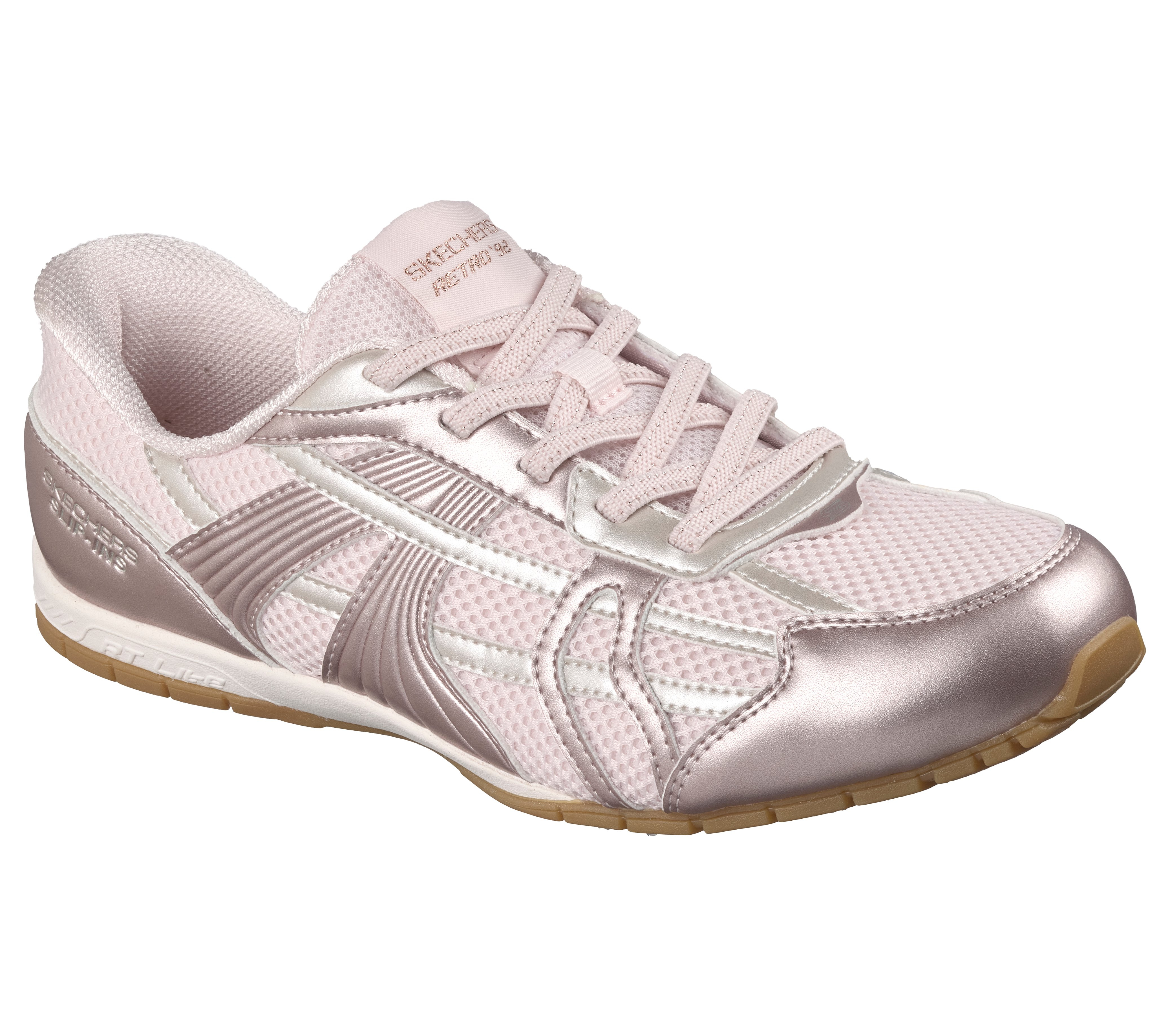 踏進未來輪廓，輕步走進新日常 — SKECHERS RETRO LITE 以 Y3K 美學定義薄底鞋風格主場，舒華自在詮釋新世代穿搭態度！