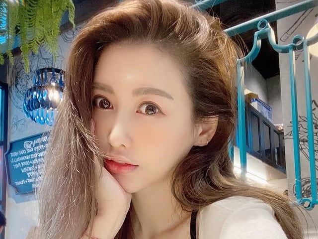 愷樂 IG 曝近況！曬抱娃照罕見吐心聲：「想當情緒穩定媽媽好難！」