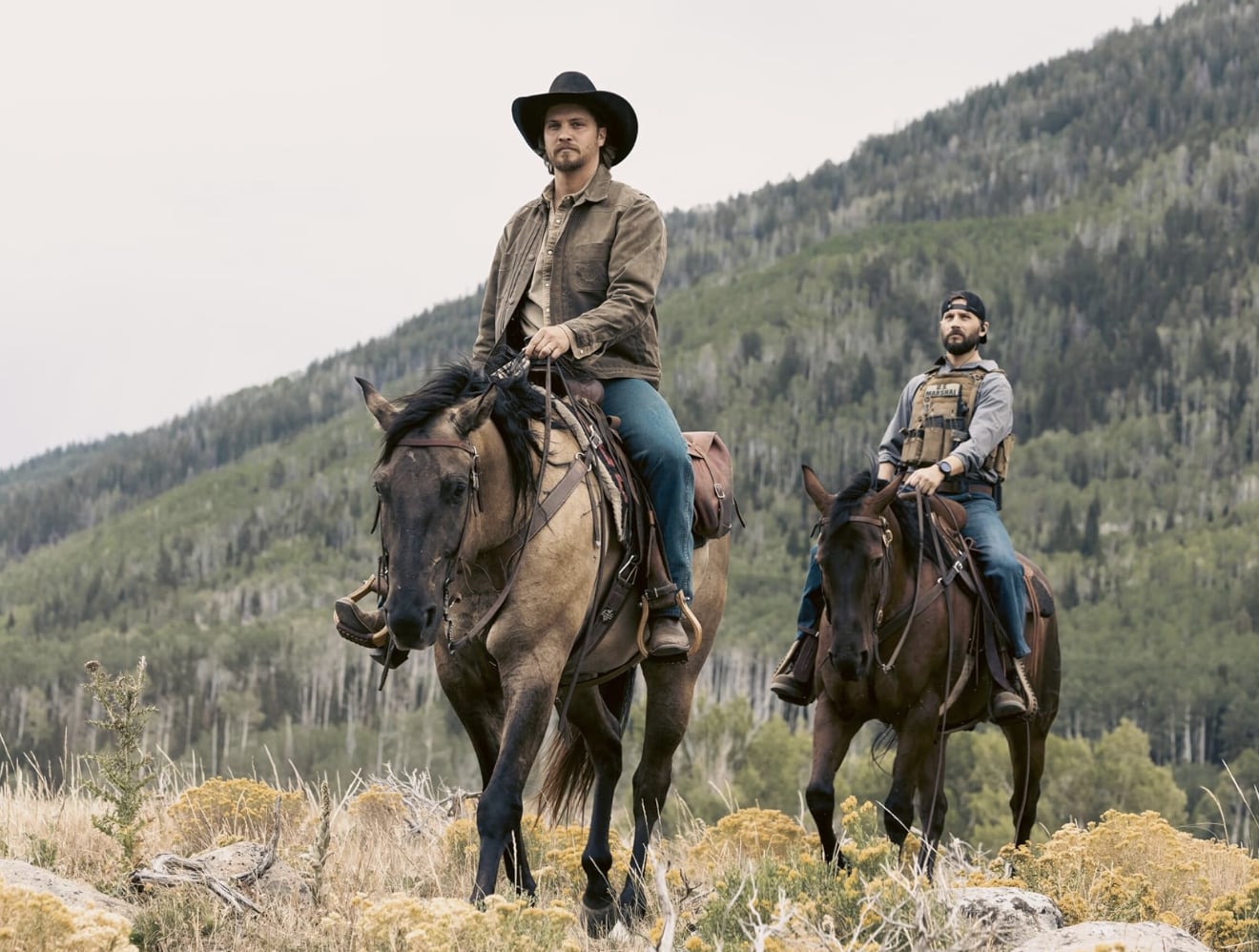 路克葛萊姆斯 Luke Grimes 《法警》首播震撼！《黃石》衍生劇劇情、播出時間、平台...一次看！