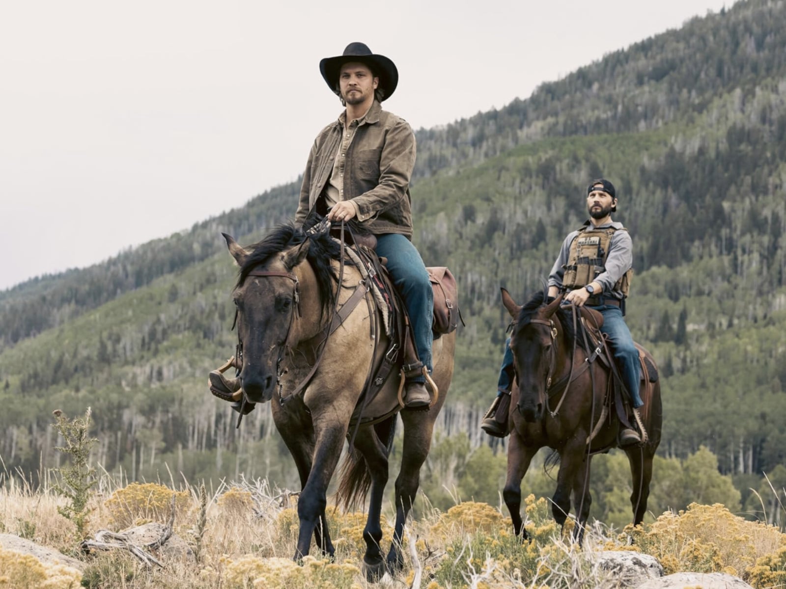 路克葛萊姆斯 Luke Grimes 《法警》首播震撼！《黃石》衍生劇劇情、播出時間、平台...一次看！