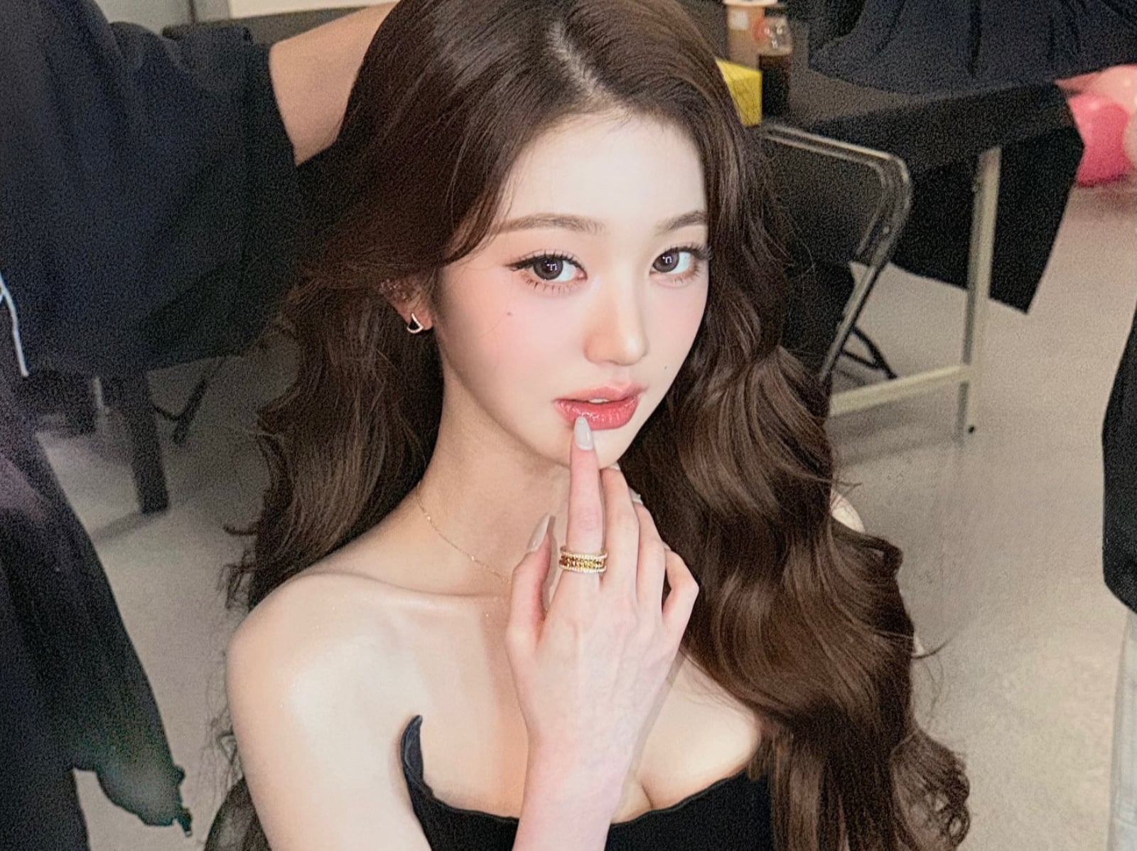 IVE 張員瑛粉絲線上簽售互動惹議！引網怒批：「基本尊重呢？」