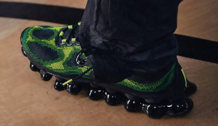 藤原浩繼續放大招!Nike Air Liquid Max 全黑閃電聯名曝光,液態氣墊科技將引爆潮流圈?