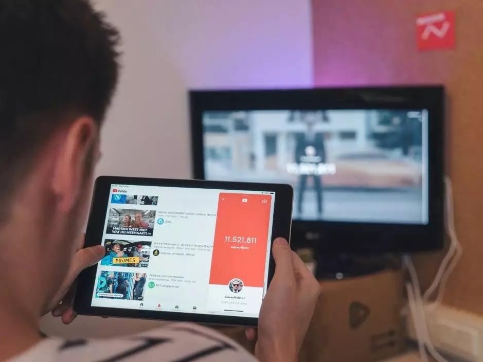 YouTube 陌生帳號現身電視？Google 官方揭密 3 步驟一次清除！