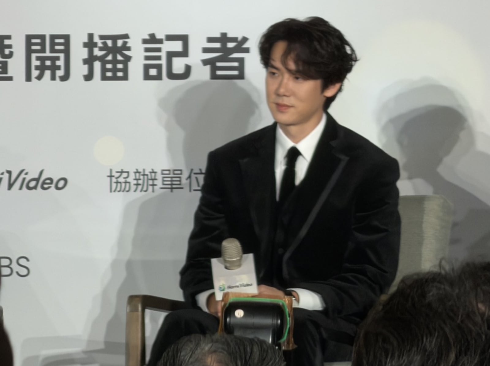 《神與律師事務所》3/13 Hami Video 獨家播出！柳演錫出席記者會體驗「吃元宵」！