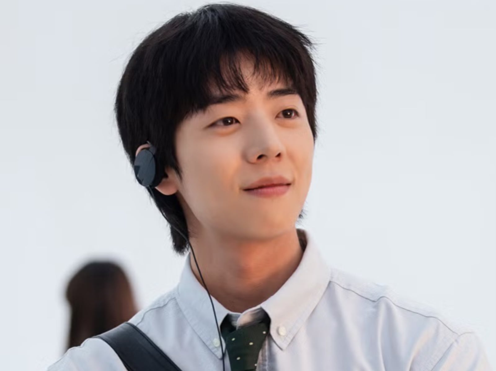 《在你燦爛的季節》蔡鍾協身高 182 公分、南非留學、撞臉南柱赫、戲劇作品⋯8 件事快認識！