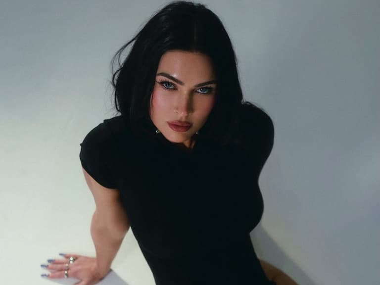 梅根福克斯 Megan Fox 分手機關槍凱利 MGK 回歸 IG!曬身高 163 身材辣照引粉暴動:「女王回來了!」