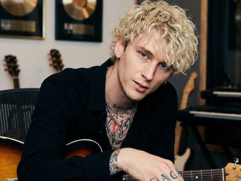 MGK 德國巡演現場刺上女兒名字！與梅根福克斯分手後續曝光！