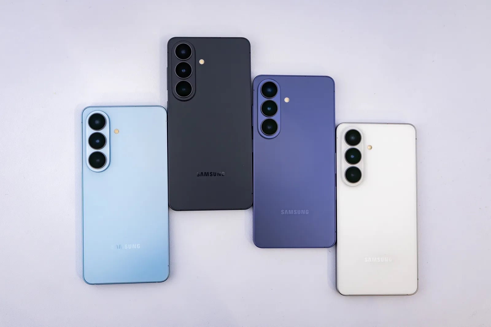 Galaxy S26 旗艦系列今日正式開賣！「演唱會神機」升級 AI 神隊友，粉絲追星必備規格一次看！