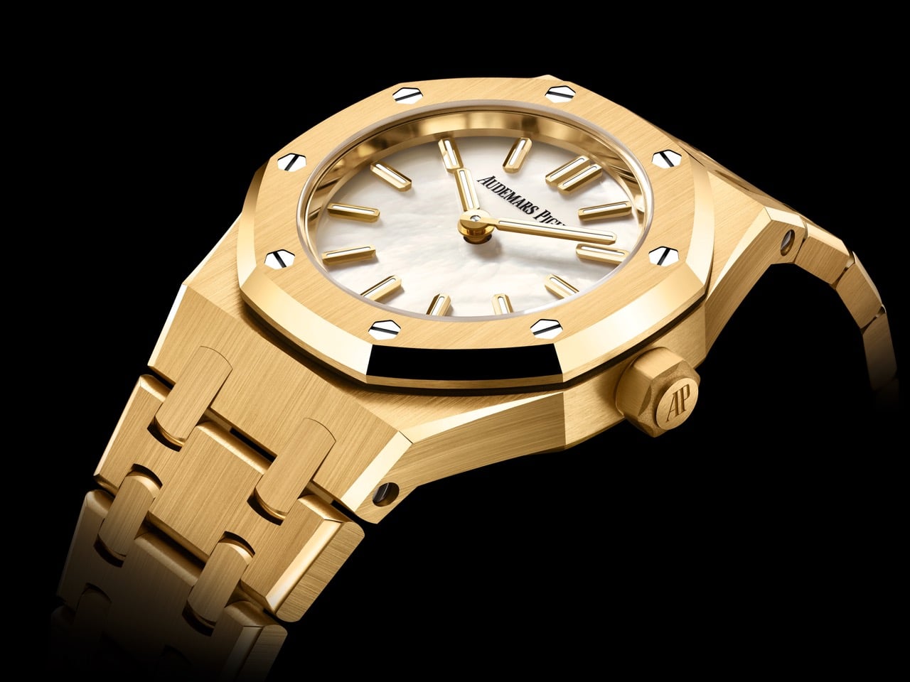 Audemars Piguet 愛彼 2026 新錶曝光！150 週年懷錶、Royal Oak 計時碼錶⋯20 款新錶必看亮點總整理！