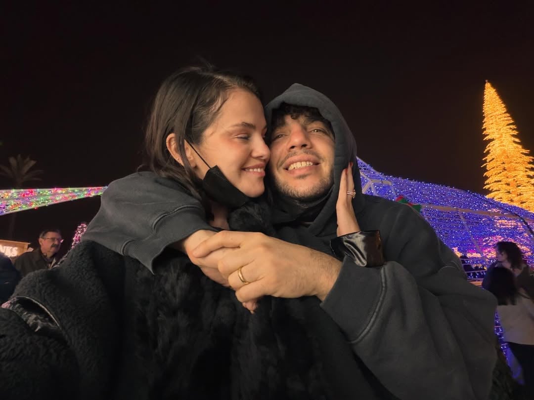 賽琳娜戈梅茲 Selena Gomez 坦承曾被誤診躁鬱症！多次進出治療機構，班尼布蘭柯坦言：「需要極大理解！」