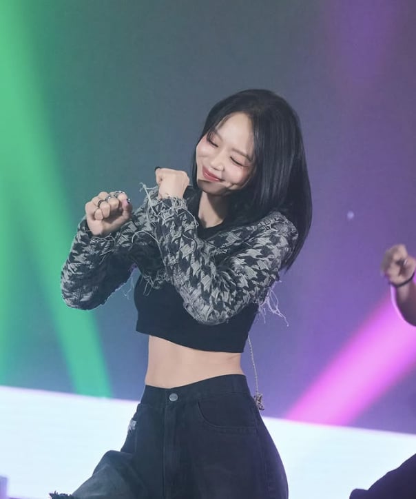 孫淑媚 IG 曬身高 158 公分花絮照!45 歲狀態嫩如少女,安心亞直言:「嗎呀電到我!」