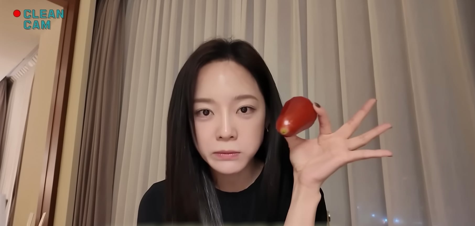 金世正狂嗑台灣美食！花雕雞麵、蓮霧⋯大讚蔥油餅：「冷了也好好吃！」