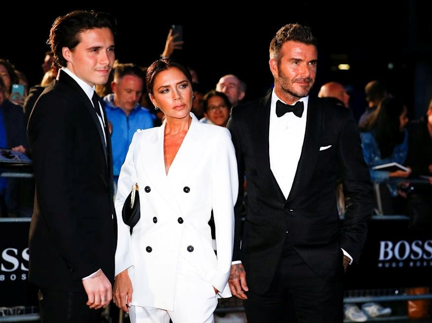 布魯克林貝克漢  Brooklyn Beckham 無視父親慶生文！甜回老婆妮可拉 IG：「我愛你女孩！」