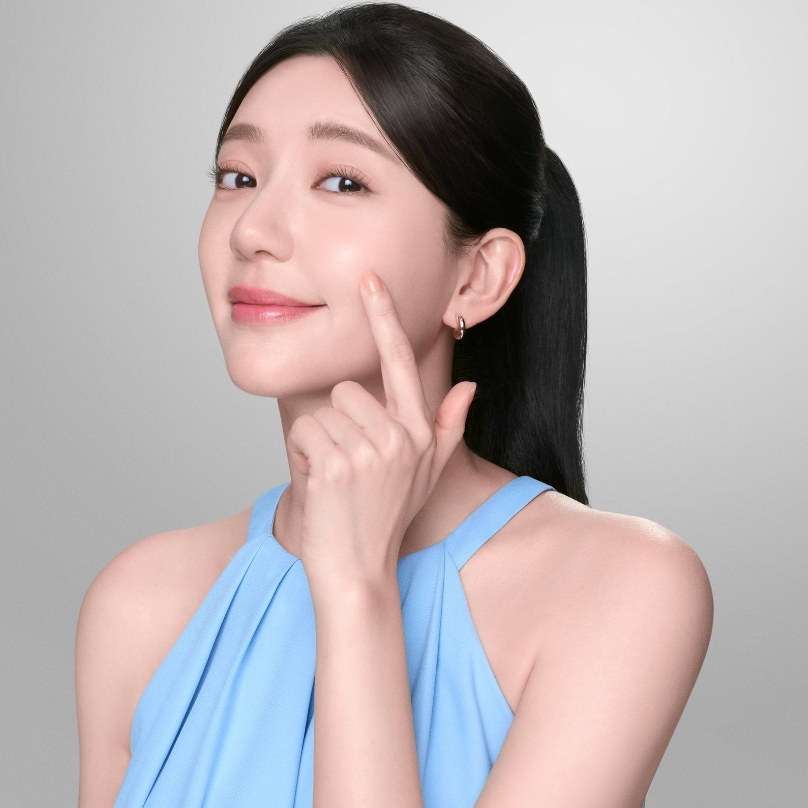 妮維雅