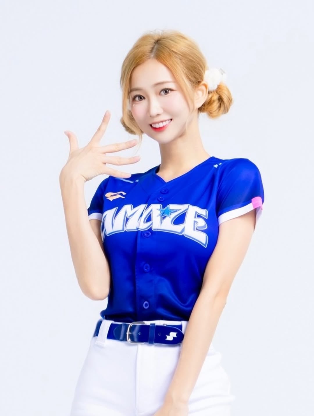 2026 WBC 經典賽／費仔開轟秀秀子 2 秒特寫爆紅！粉絲驚呼：「世界的秀秀子！」